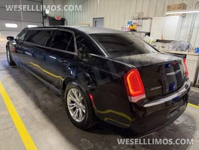2016 LimoLand Chrysler 300 Limousine - Limousine for Sale in Milford, MA - Photo 12
