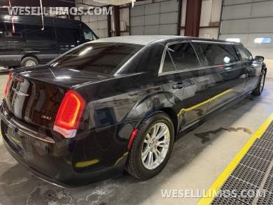 2016 LimoLand Chrysler 300 Limousine - Limousine for Sale in Milford, MA - Photo 13