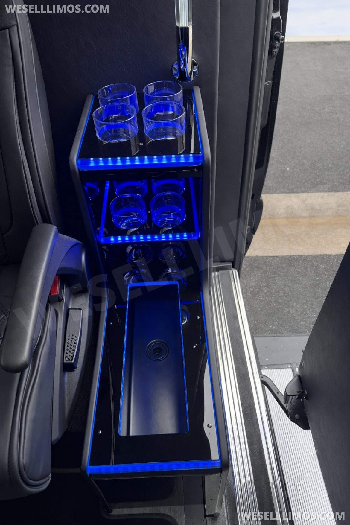 Executive Shuttle for Sale in Anaheim, CA - Photo 5