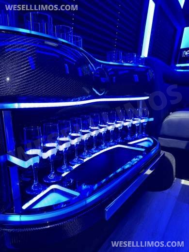 2025 SPV Conversions Limo Sprinter 3500 XD - Sprinter for Sale in Anaheim, CA - Photo 19