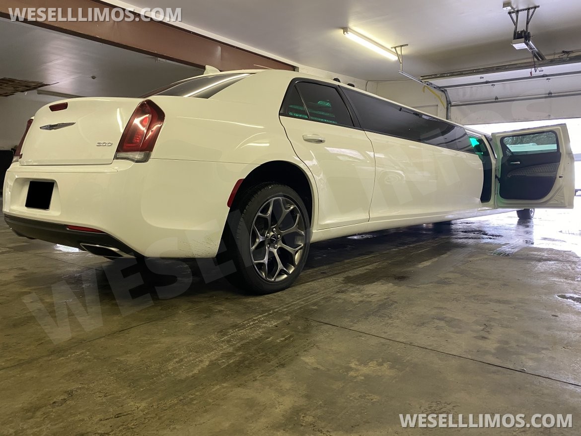 Limousine for Sale in Westport, MA - Photo 9