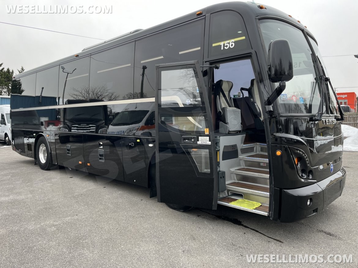 Motorcoach for Sale in Pasadena, MD - Photo 3