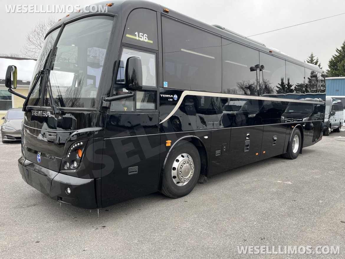 Motorcoach for Sale in Pasadena, MD - Photo 2