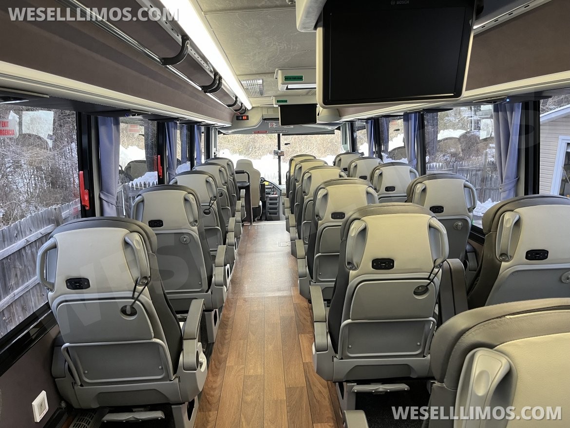 Motorcoach for Sale in Pasadena, MD - Photo 6