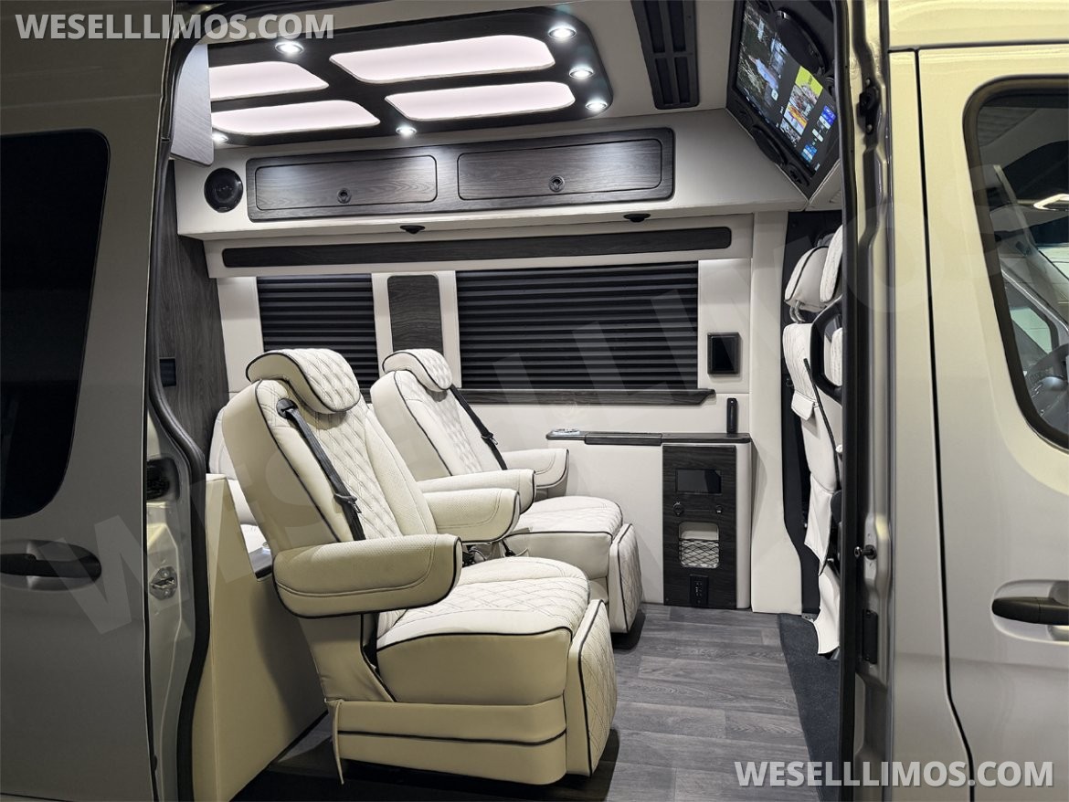 Sprinter for Sale in Elkhart, IN - Photo 2