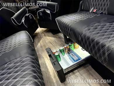 2024 Elite Cruiser with Removable Bathroom 12 Passenger Auto Elite Mercedes-Benz Sprinter - Sprinter for Sale in Elkhart, IN - Photo 21