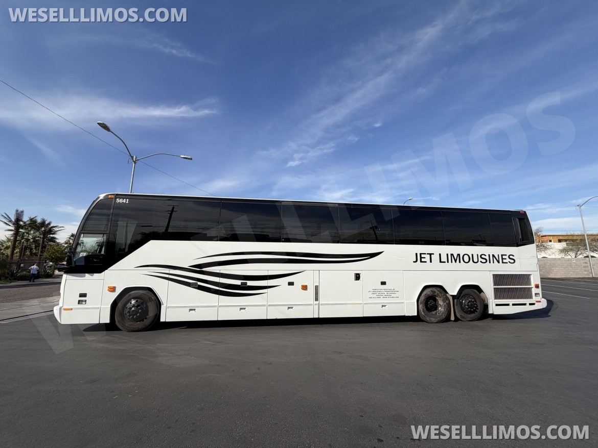 Motorcoach for Sale in Phoenix, AZ - Photo 2