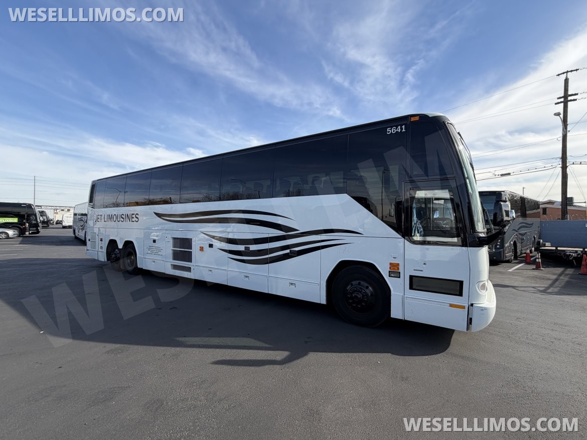 Motorcoach for Sale in Phoenix, AZ - Photo 8