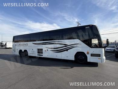 2010 Prevost H3-45 Motorcoach - Motorcoach for Sale in Phoenix, AZ - Photo 6