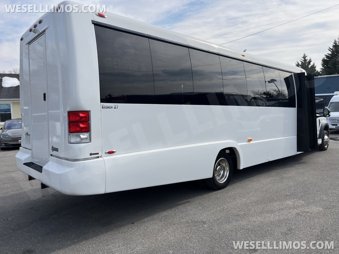 Limo Bus for Sale in Pasadena, MD - Photo 4