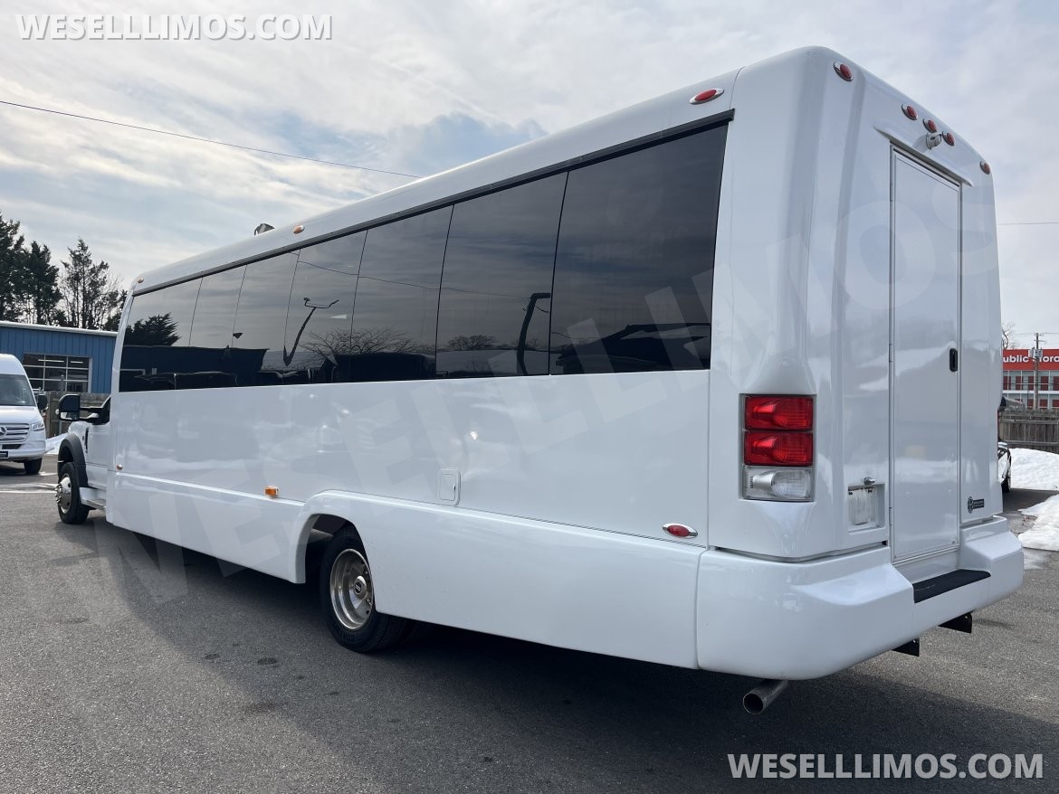 Limo Bus for Sale in Pasadena, MD - Photo 5