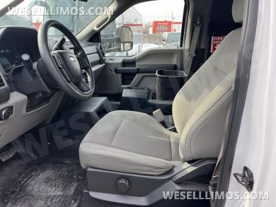 2017 Executive Coach Builders Ford F550 Gas Limo Bus - Limo Bus for Sale in Pasadena, MD - Photo 11