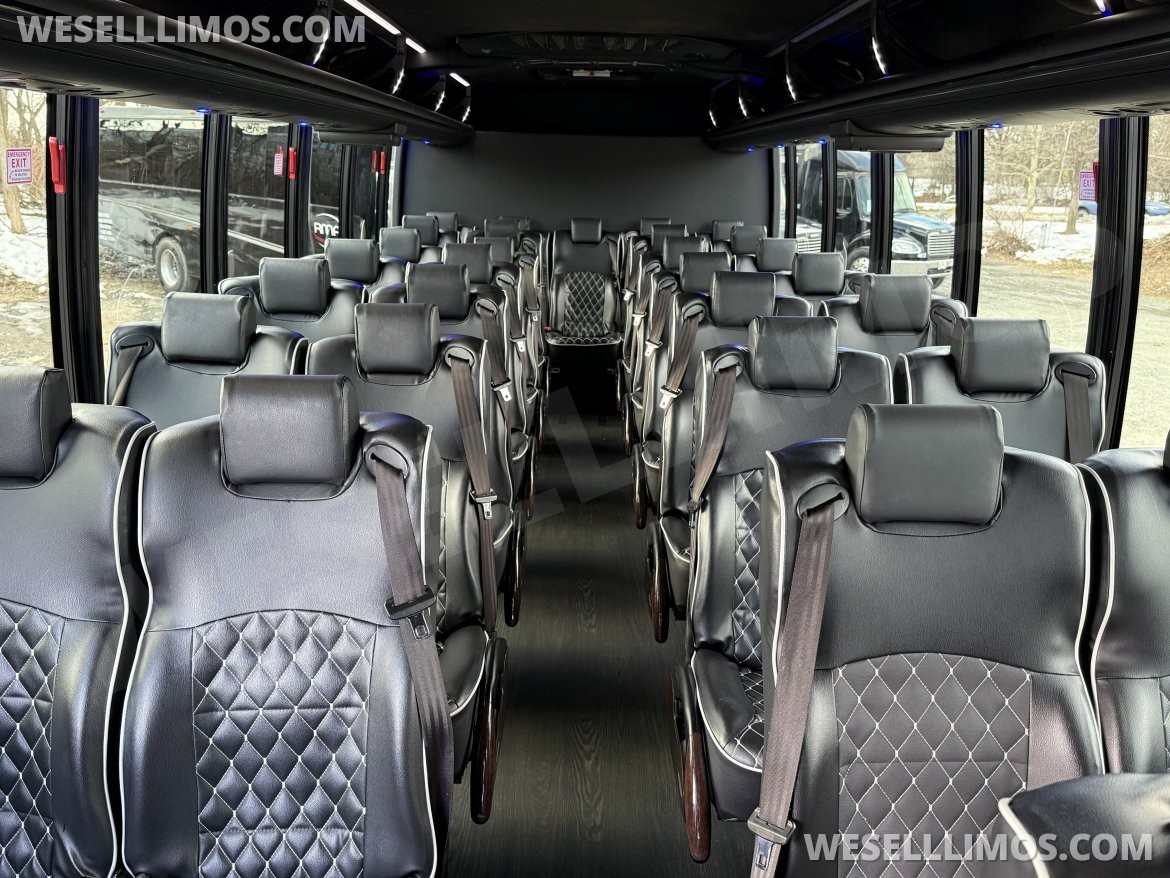Executive Shuttle for Sale in Rockville, MD - Photo 6