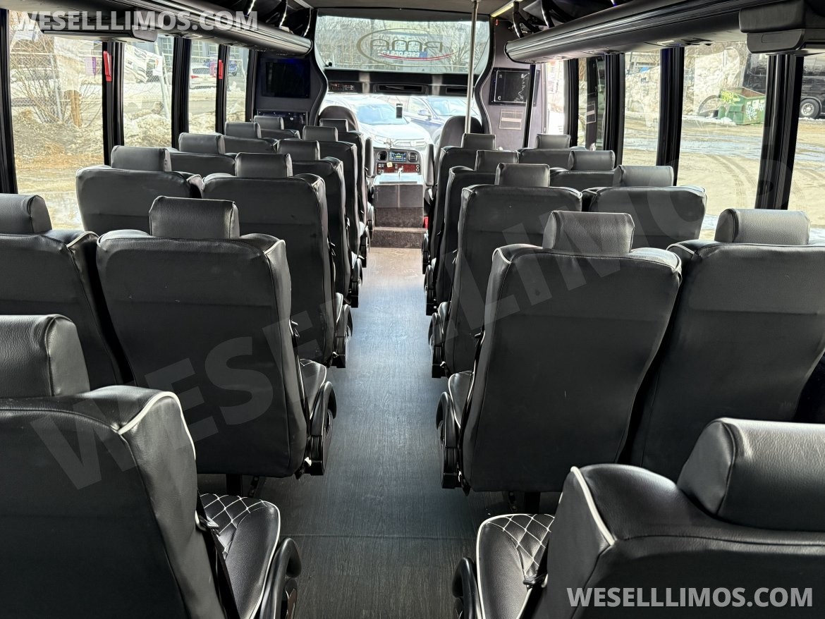 Executive Shuttle for Sale in Rockville, MD - Photo 9