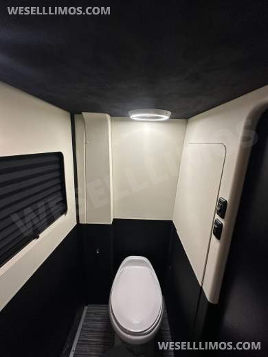 2020 First Class Customs Mercedes-Benz 3500 Sprinter - Sprinter for Sale in Temecula, CA - Photo 10