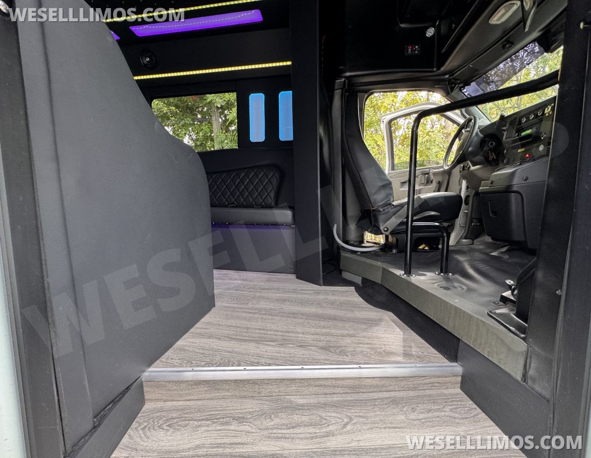Limo Bus for Sale in Los Angeles, CA - Photo 11
