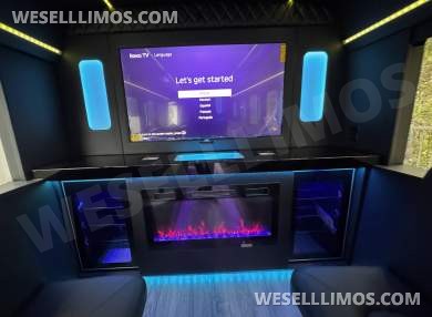 2020 Executive Chevrolet E455 Limo Bus - Limo Bus for Sale in Los Angeles, CA - Photo 13