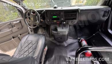 2020 Executive Chevrolet E455 Limo Bus - Limo Bus for Sale in Los Angeles, CA - Photo 20