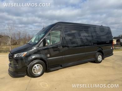 2026 OGV Luxury Coach OGV Luxury Coach V-Cruise 10OB Full Wall Partition Sprinter - Sprinter for Sale in Baton Rouge, LA - Photo 21