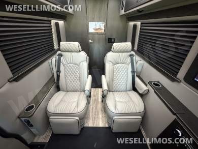 2024 Midwest Automotive Designs Mercedes-Benz Daycruiser D6 Standard 4x4 Sprinter - Sprinter for Sale in Baton Rouge, LA - Photo 5