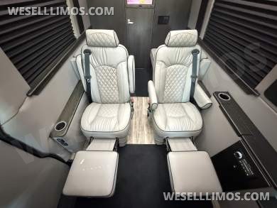 2024 Midwest Automotive Designs Mercedes-Benz Daycruiser D6 Standard 4x4 Sprinter - Sprinter for Sale in Baton Rouge, LA - Photo 7