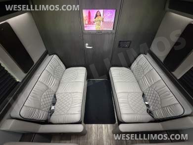 2024 Midwest Automotive Designs Mercedes-Benz Daycruiser D6 Standard 4x4 Sprinter - Sprinter for Sale in Baton Rouge, LA - Photo 8