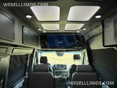 2024 Midwest Automotive Designs Mercedes-Benz Daycruiser D6 Standard 4x4 Sprinter - Sprinter for Sale in Baton Rouge, LA - Photo 15