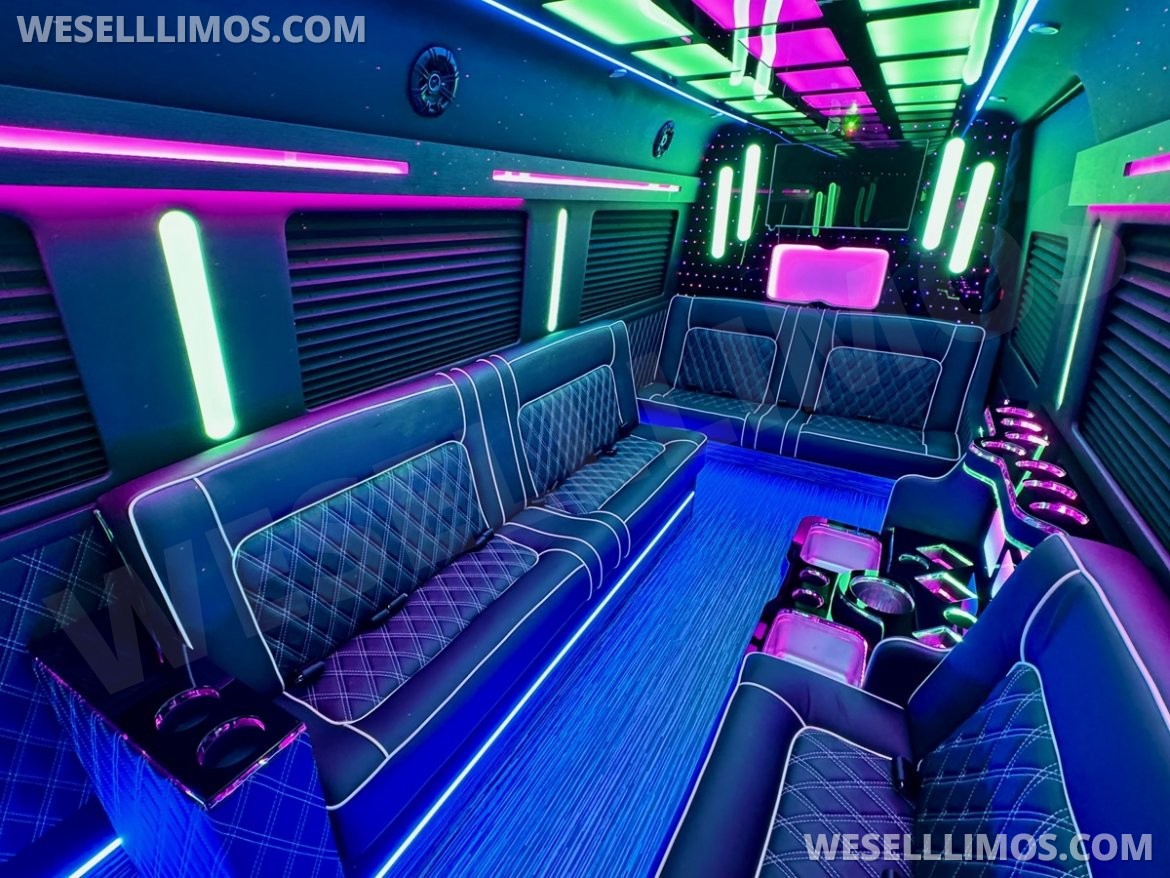 Limo Bus for Sale in Erie, PA - Photo 4