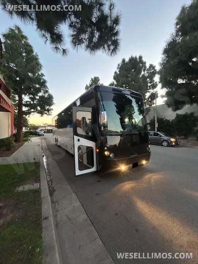 2015 CT Coachworks Freightliner XCR Chassis 45' Limo Bus Motorcoach - Motorcoach for Sale in Anaheim, CA - Photo 18