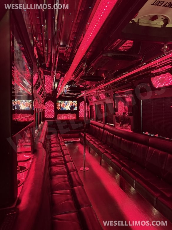 2015 Freightliner CT 45 Limo Bus Motorcoach for Sale in Anaheim, CA - Photo 2