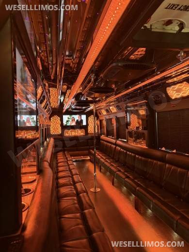 2015 CT Coachworks Freightliner XCR Chassis 45' Limo Bus Motorcoach - Motorcoach for Sale in Anaheim, CA - Photo 3