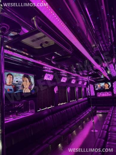 2015 CT Coachworks Freightliner XCR Chassis 45' Limo Bus Motorcoach - Motorcoach for Sale in Anaheim, CA - Photo 5