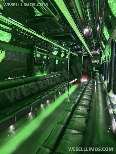 2015 CT Coachworks Freightliner XCR Chassis 45' Limo Bus Motorcoach - Motorcoach for Sale in Anaheim, CA - Photo 7