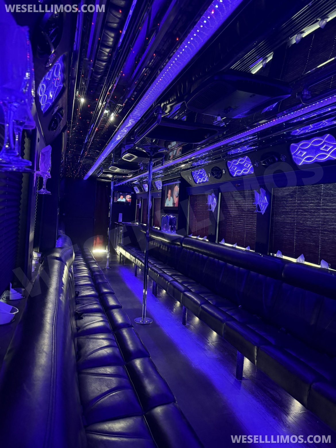Motorcoach for Sale in Anaheim, CA - Photo 10