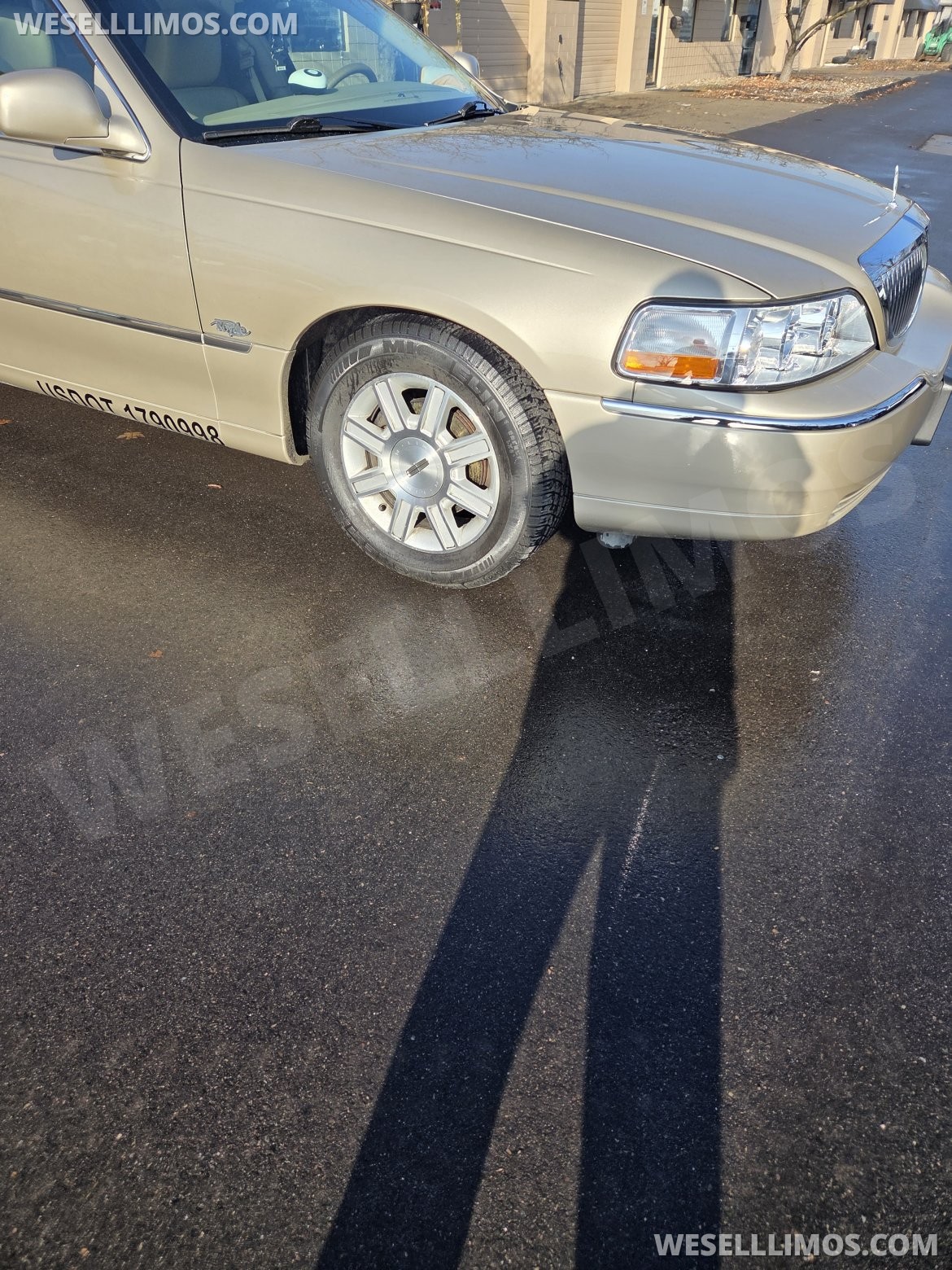 Limousine for Sale in Warren, MI - Photo 9