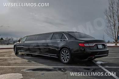 2017 Executive Coach Builders Lincoln Continental Limousine - Limousine for Sale in Mapleton, UT - Photo 11