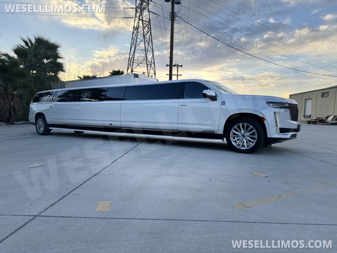 SUV Stretch for Sale in Sun valley, CA - Photo 3