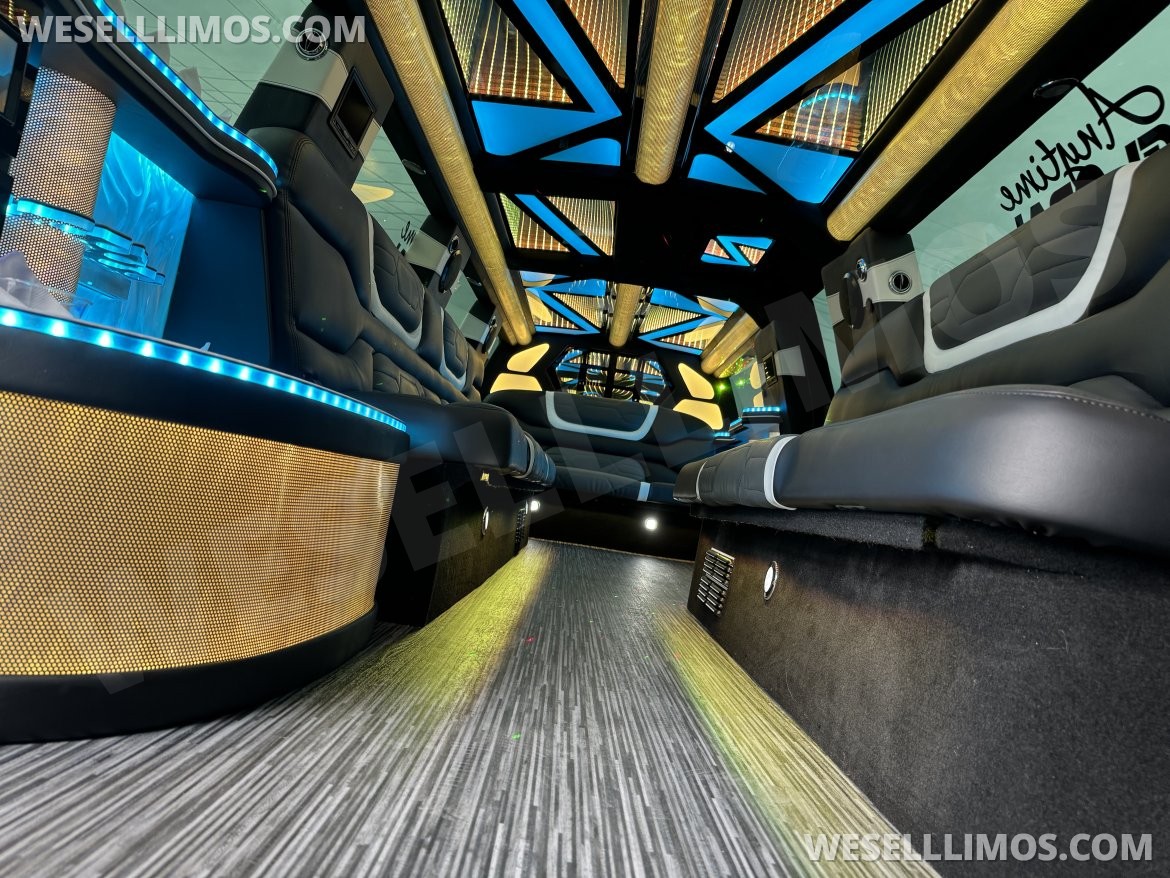 SUV Stretch for Sale in Sun valley, CA - Photo 16