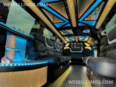 2023 LimosbyMoonlight  Cadillac Escalade SUV Stretch - SUV Stretch for Sale in Sun valley, CA - Photo 25