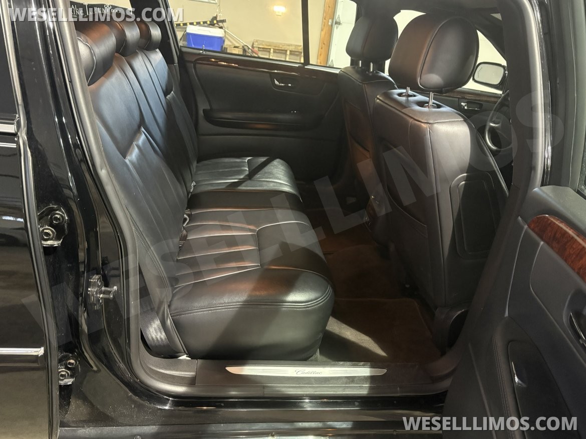 Limousine for Sale in Ogdensburg, NY - Photo 11
