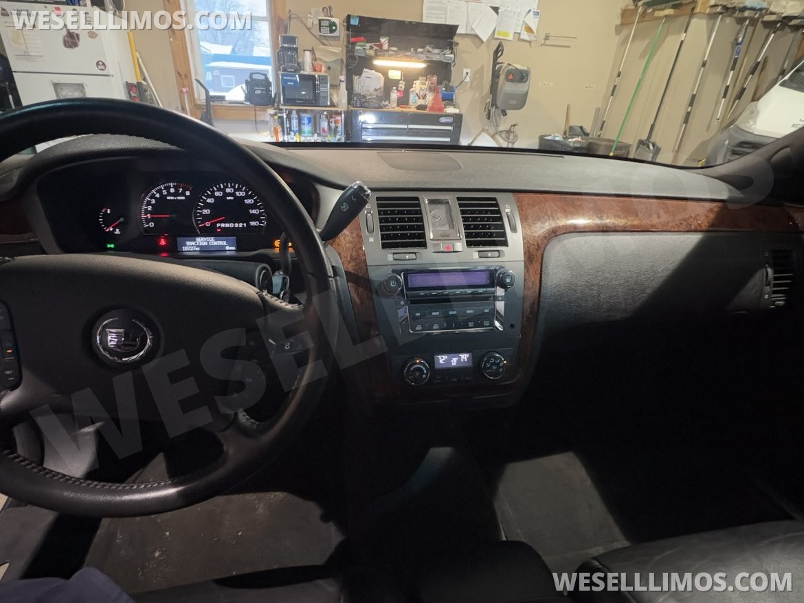 Limousine for Sale in Ogdensburg, NY - Photo 9