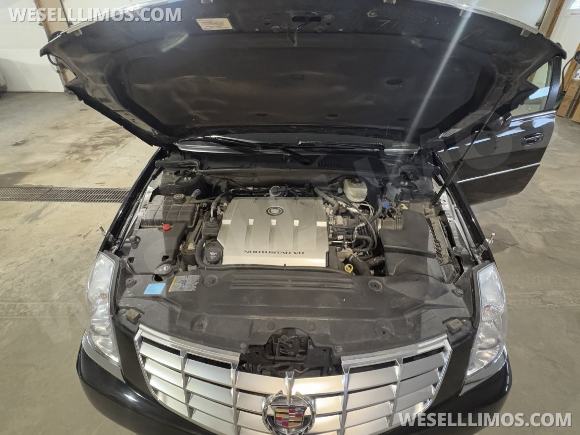 Limousine for Sale in Ogdensburg, NY - Photo 14