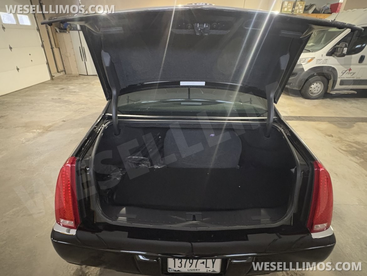 Limousine for Sale in Ogdensburg, NY - Photo 13