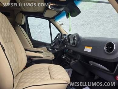 2026 Midwest Automotive Designs Mercedes-Benz Luxe Cruiser Luxury Sprinter - Sprinter for Sale in Troy, OH - Photo 31