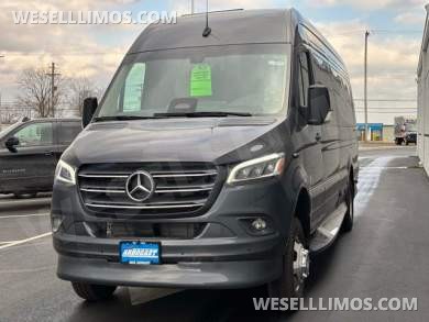 2026 Midwest Automotive Designs Mercedes-Benz Discovery Escape Sprinter - Sprinter for Sale in Troy, OH - Photo 18