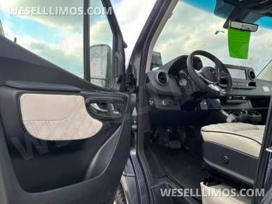 2026 Midwest Automotive Designs Mercedes-Benz Discovery Escape Sprinter - Sprinter for Sale in Troy, OH - Photo 20