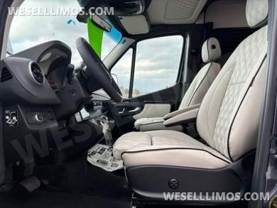 2026 Midwest Automotive Designs Mercedes-Benz Discovery Escape Sprinter - Sprinter for Sale in Troy, OH - Photo 22