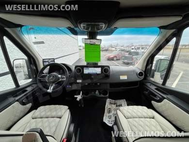 2026 Midwest Automotive Designs Mercedes-Benz Discovery Escape Sprinter - Sprinter for Sale in Troy, OH - Photo 35