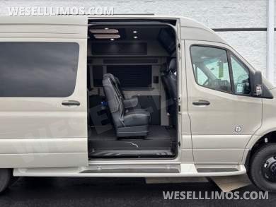 2026 Mercedes-Benz Discovery Touring Luxury Sprinter - Sprinter for Sale in Troy, OH - Photo 8
