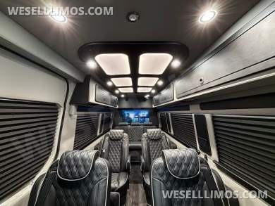 2026 Mercedes-Benz Discovery Touring Luxury Sprinter - Sprinter for Sale in Troy, OH - Photo 4